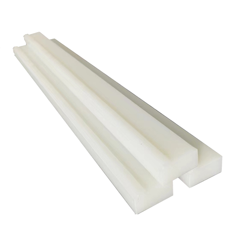 Hva er de viktigste fordelene med nylonkjedeguide slitasje-resistent stripe sammenlignet med andre materialer?